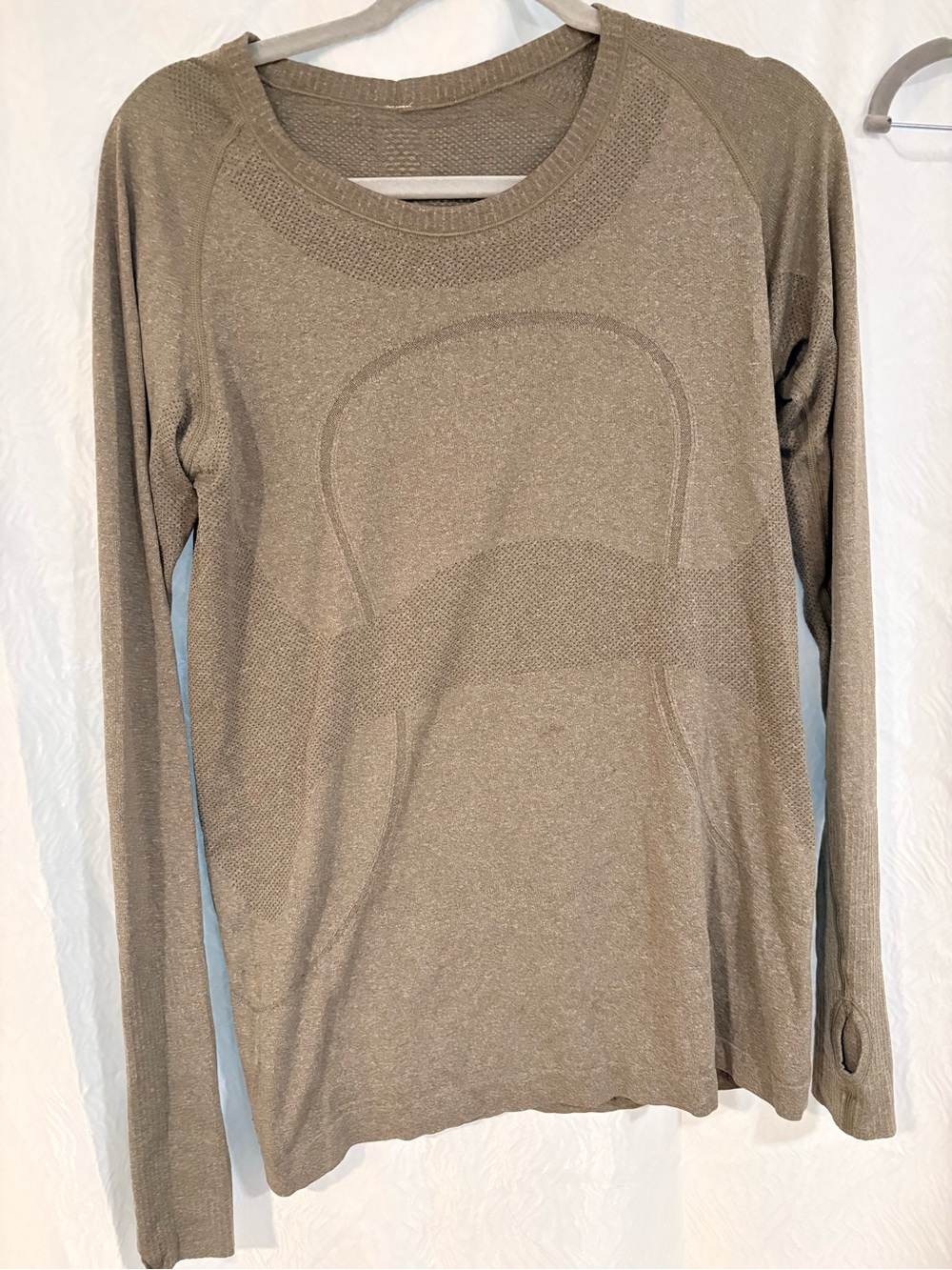 Lululemon Swiftly Tech Long Sleeve-olive